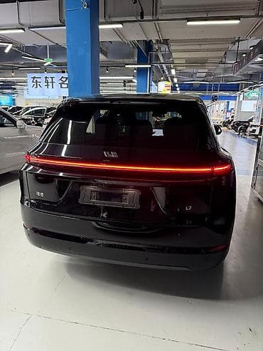 jac j7: Lixiang L7: 2024 г., 1.5 л, Гибрид, Кроссовер — 3