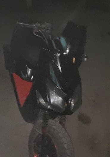 Скутеры: Тип скутера 175 куб. см, Бензин, Б/у — 3