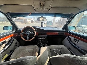 Audi 100: 1988 г., Механика, Седан — 2