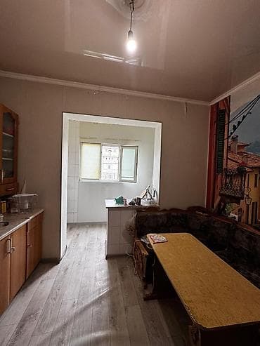 Квартиры: 2 комнаты, 54 м², Джал мкр (в т.ч. Верхний, Нижний, Средний) 106 серия, 9 этаж, Косметический ремонт — 1