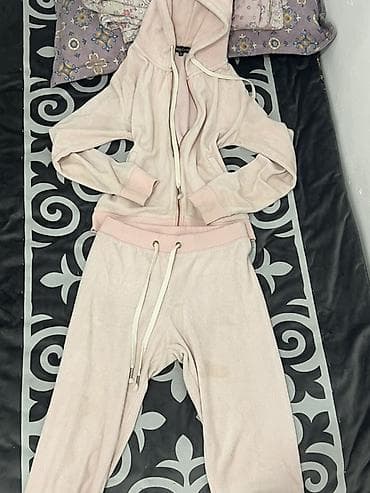 Спортивный костюм, Толстовка, Италия, На молнии, M at lalafo.kg Спортивный костюм, Толстовка, Италия, На молнии, M