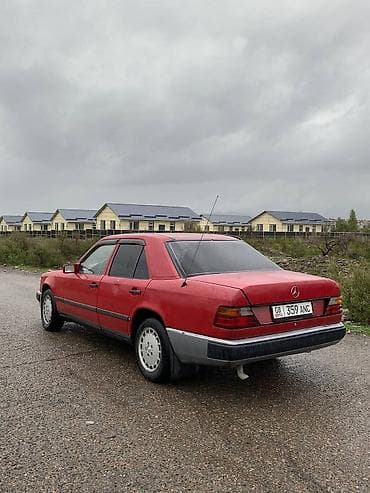 Mercedes-Benz W124: 1986 г., 2 л, Ручные, Бензин, Седан — 3