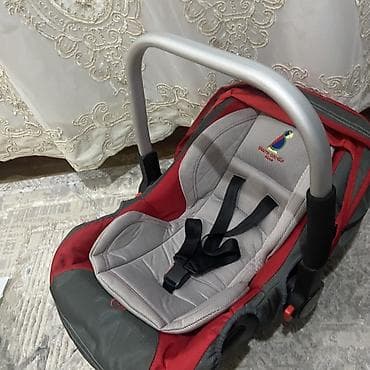 кресло для авто: Автокресло, цвет - Красный, Б/у — 1