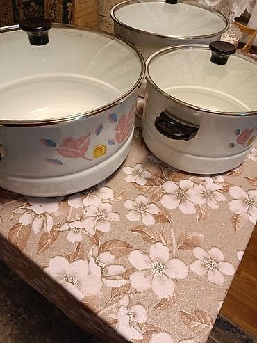 4 pot: Продаю три кастрюли.Новые. 6л. 8л.10 л.цена 7тыс — 1
