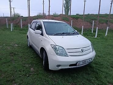 Toyota Ist: 2002 г., 1.5 л, Автомат, Бензин, Хэтчбэк