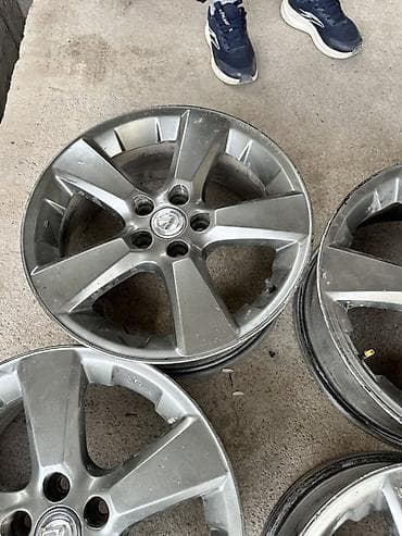 линолеум для авто: Литые Диски R 16 Lexus, Комплект, отверстий - 5 — 3