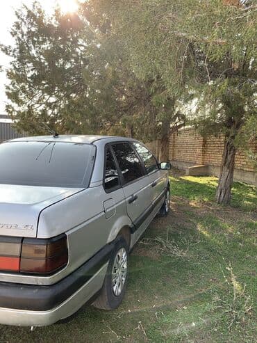 Продажа авто: Volkswagen Passat: 1988 г., 1.8 л, Механика, Бензин, Седан — 3
