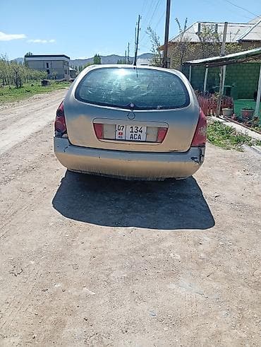 Nissan Primera: 2003 г., Хэтчбэк