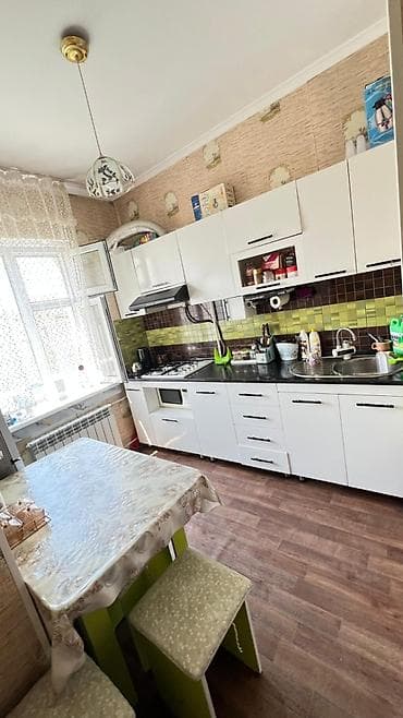 квартира 5 комнатная: 3 комнаты, 70 м², 105 серия, 5 этаж, Косметический ремонт — 4