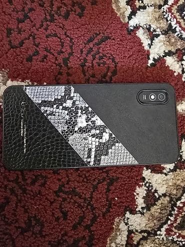 haylou x1 pro: Смартфон с чехлом - Экран с каплевидным вырезом под фронтальную — 3