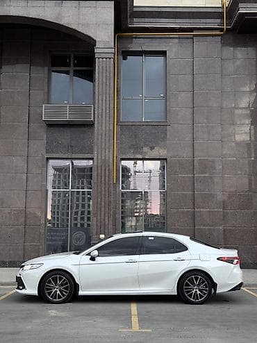 bsm: Toyota Camry: 2023 г., 2.5 л, Вариатор, Гибрид, Седан — 8