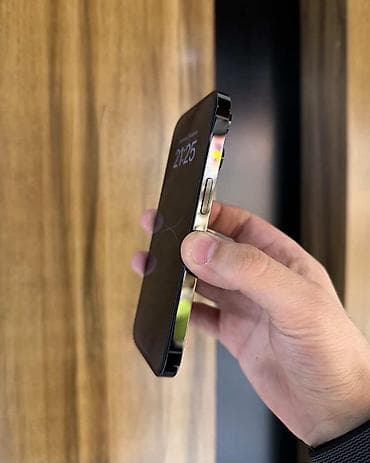 mercedes benz s class 222: IPhone 14 Pro, Б/у, 512 ГБ, Черный — 1