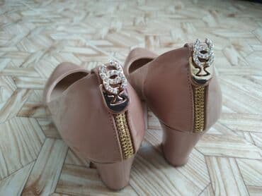 туфли беж цвет: Красивые бежевые туфли) новые. Одевали один раз на выпускной. Очень — 3