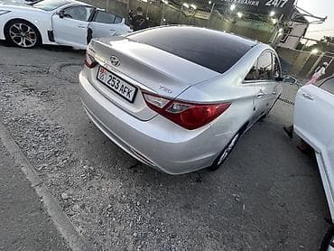 Hyundai Sonata: 2010 г., 2 л, Автомат, Бензин, Седан — 3