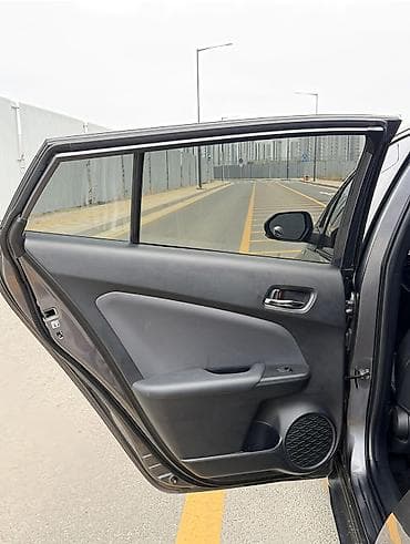 byd e2 2023: Toyota Prius: 2019 г., 1.8 л, Вариатор, Гибрид, Хэтчбэк — 10