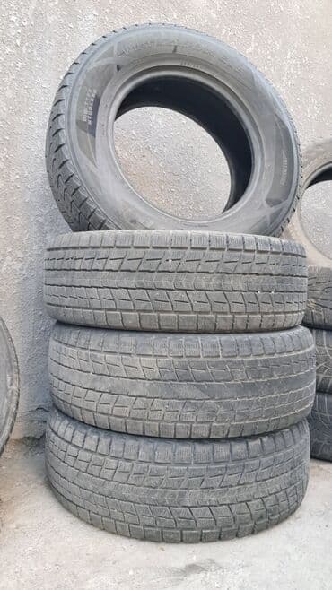 купить зимние шины на внедорожник: Шины 265 / 65 / R 17, Зима, Б/у, Комплект, Внедорожные (АТ/МТ) — 2