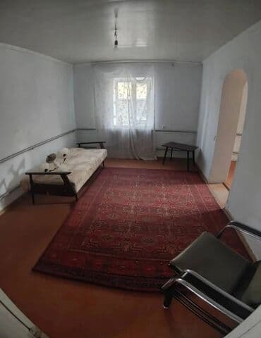 Үйлөрдү ижарага берүү: 90 м², 5 бөлмө — 4