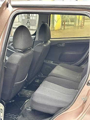 sprinter 4 4: Daihatsu YRV: 2004 г., 1.3 л, Автомат, Бензин, Хэтчбэк — 5