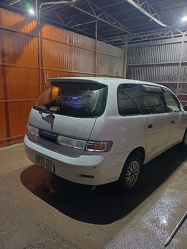 транс: Toyota Gaia: 2000 г., 2 л, Автомат, Бензин, Минивэн — 4