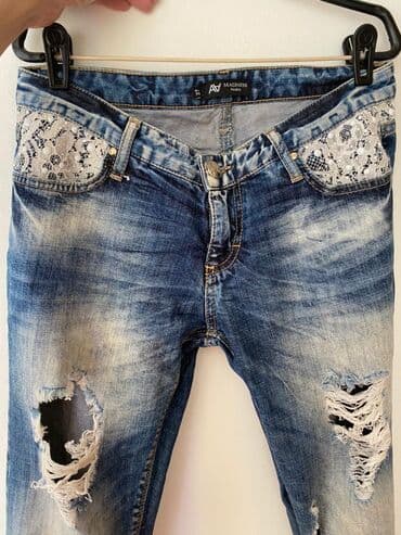 срочно продаю в связи с переездом: Стильные рваные джинсы р.27 от французского бренда, мягкие и очень — 2
