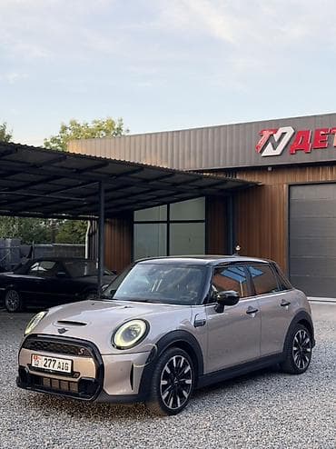 радиато: Mini Cooper S: 2022 г., 2 л, Автомат, Бензин, Хэтчбэк — 3
