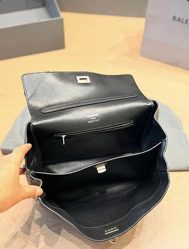 acne studio: Классическая сумка, Balenciaga, Италия, Материал: Натуральная кожа, Жёсткая конструкция, Женские, Новый — 3