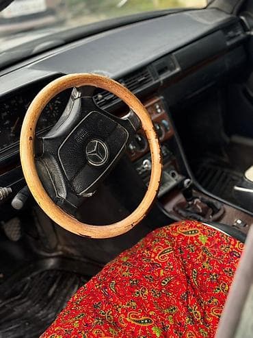 Унаа сатуу: Mercedes-Benz W124: 1994 г., 3 л, Кол менен иштөөчү, Дизель, Универсал — 4