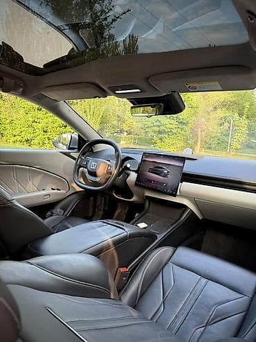 автомобиль тесла: Zeekr 007: 0.1 л | 2024 г. Седан — 5