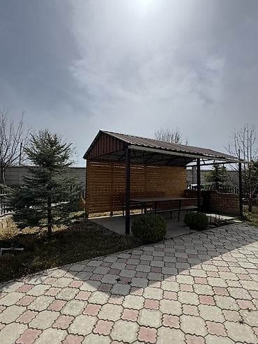 продаю коттедж фонтан: Продаётся двухэтажный коттедж с мансардой в ЦО «Кесар» (город — 5