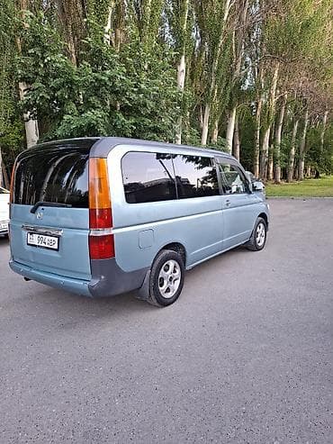 заводском: Honda Stepwgn: 2002 г., 2 л, Минивэн — 5