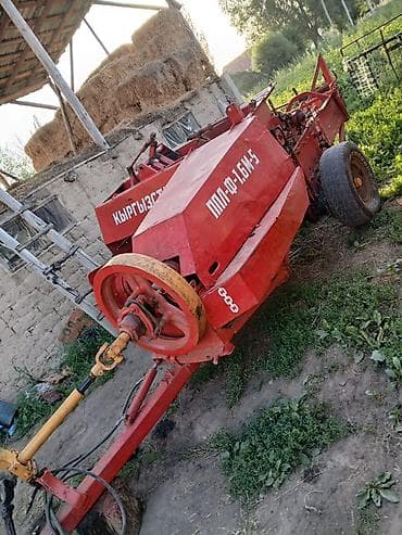 хундай старекс 1: Пресс-подборщик киргизского производства ППР‑Ф‑16М‑5 (надпись — 3