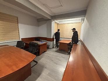 red centr: Аренда офисов, 80 м², В жилом комплексе, С отдельным входом, С отдельным сан узлом, 1 линия — 2