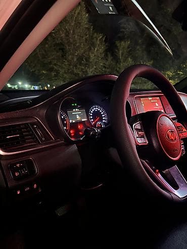 преви: Kia K5: 2019 г., 2 л, Автомат, Бензин, Седан — 7