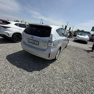 byd продажа авто: Toyota Prius V: 2015 г., 1.8 л, Автомат, Гибрид, Универсал — 6