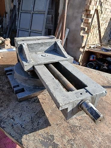 аквариумы бу: Продаю тисы большие производственные, в хорошем состоянии. Прошу — 3