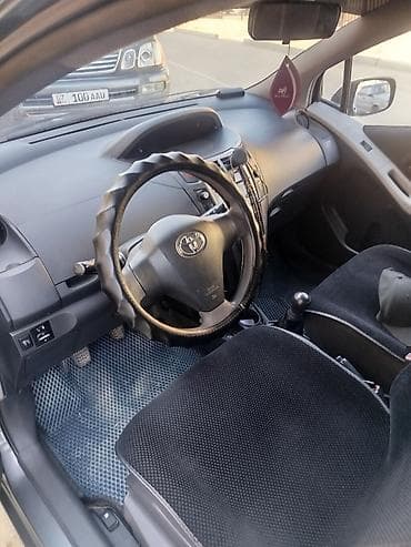 тойота ист запчасти бишкек: Toyota Yaris: 2009 г., Кол менен иштөөчү, Хетчбек — 1