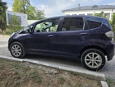 очень дешего: Honda Jazz: 2009 г., 1.5 л, Робот, Бензин — 3