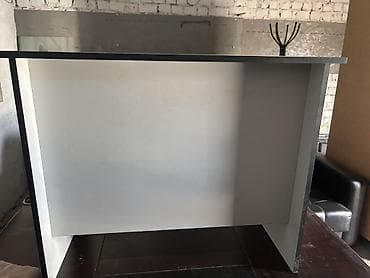 купить стол недорого: Продаю офисные столы. Серый с задвижкой и шкафчиком, размер 90см х 70 — 8