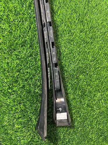 молдинг на двери: Пара наружных молдингов/накладок на пороги автомобиля. - Комплект — 5