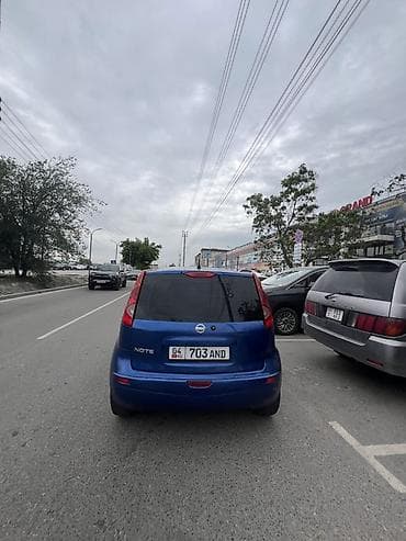 2008: Nissan Note: 2008 г., 1.4 л, Механика, Бензин, Хэтчбэк — 3