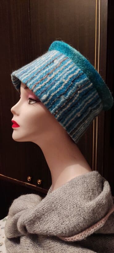 спортивное оборудование: Нарядная шапочка из войлока Авторская работа. Уникальный дизайн — 1