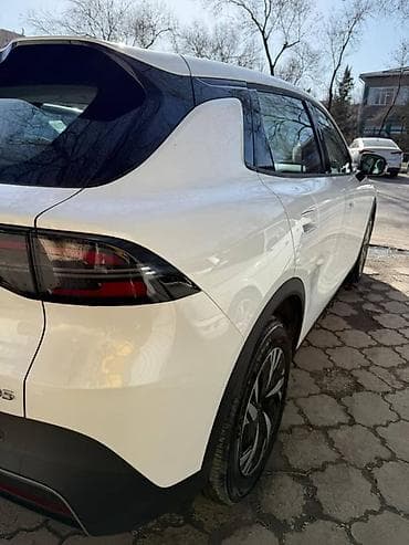 кий 5: Электромобиль Kaiyi Q05, кроссовер, белый цвет кузова. Основные — 6