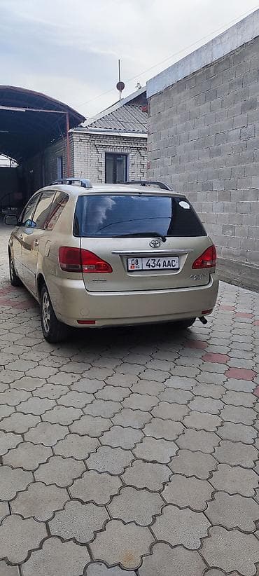 full construction: Toyota Avensis Verso: 2003 г., 0.2 л, Механика, Дизель, Минивэн — 3