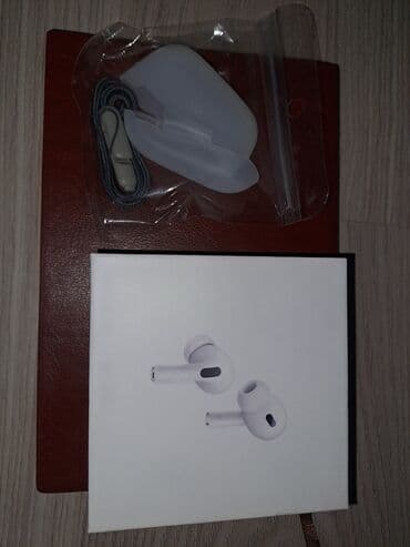 кейс для наушника: Беспроводные наушники-вкладыши с активным шумоподавлением (форм‑фактор — 3