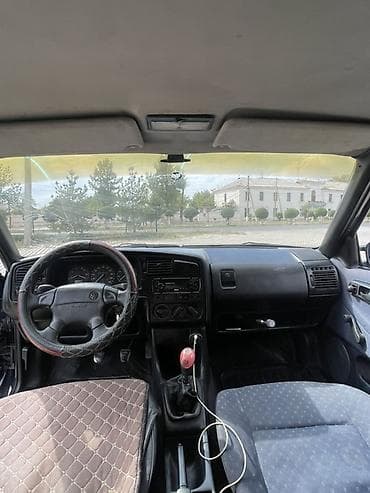 124 универсал: Volkswagen Passat: 1994 г., 1.8 л, Механика, Бензин, Седан — 7