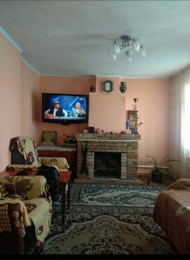 Үйдү ижарага алам: Үйдүн жарымы, 57 м², 3 бөлмө, Менчик ээси — 1