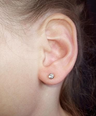 иголки для хиджамы: Прокол ушей детям и взрослым! Стерильно и качественно Цена 600с Адрес — 3