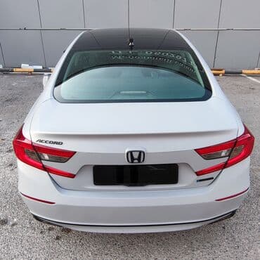 Продажа авто: Honda Accord: 2018 г., 2 л, Вариатор, Гибрид, Седан — 7