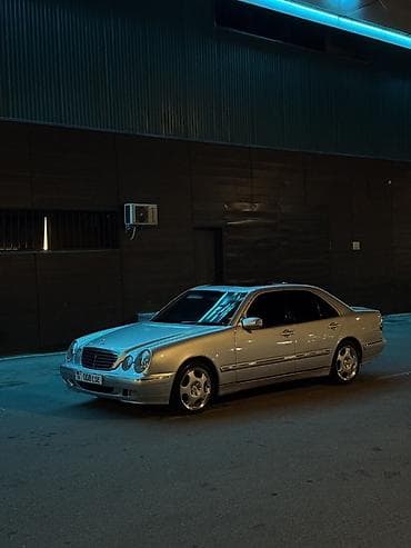 Транспорт: Mercedes-Benz E-Class: 2001 г., 4.3 л, Типтроник, Бензин, Седан — 1