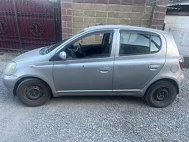 Toyota Vitz: 2001 г. — 5